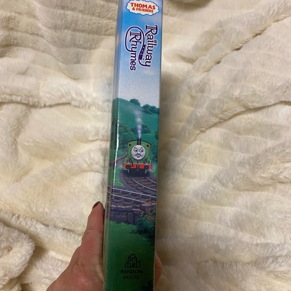 Bundle: Thomas & Friends Railway Rhymes, Big Yellow Sunflower. - Picture 5 of 9